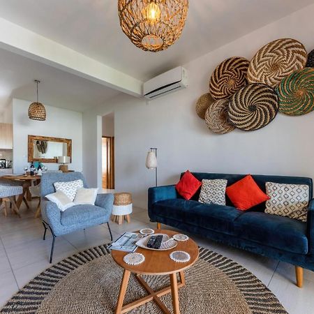 West Wood Holiday Apartment, C6 - Flic En Flac With Pool At A Quiet Location, Beautifully Decorated And Close To The Beach エクステリア 写真