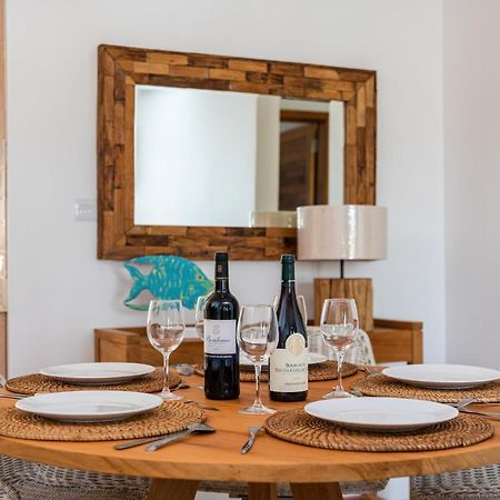 West Wood Holiday Apartment, C6 - Flic En Flac With Pool At A Quiet Location, Beautifully Decorated And Close To The Beach エクステリア 写真