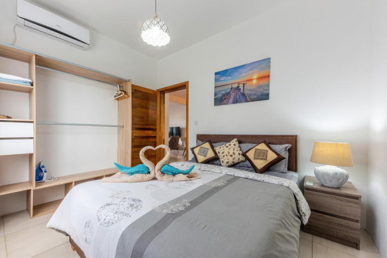 West Wood Holiday Apartment, C6 - Flic En Flac With Pool At A Quiet Location, Beautifully Decorated And Close To The Beach エクステリア 写真