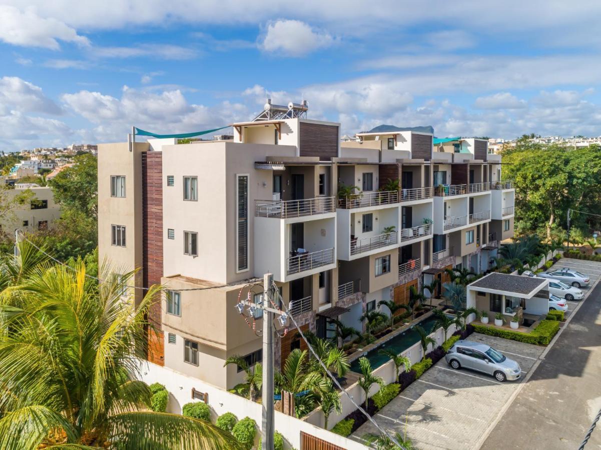 West Wood Holiday Apartment, C6 - Flic En Flac With Pool At A Quiet Location, Beautifully Decorated And Close To The Beach エクステリア 写真