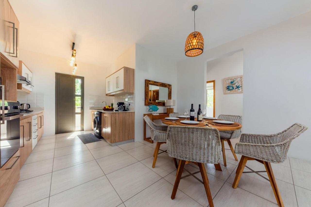 West Wood Holiday Apartment, C6 - Flic En Flac With Pool At A Quiet Location, Beautifully Decorated And Close To The Beach エクステリア 写真